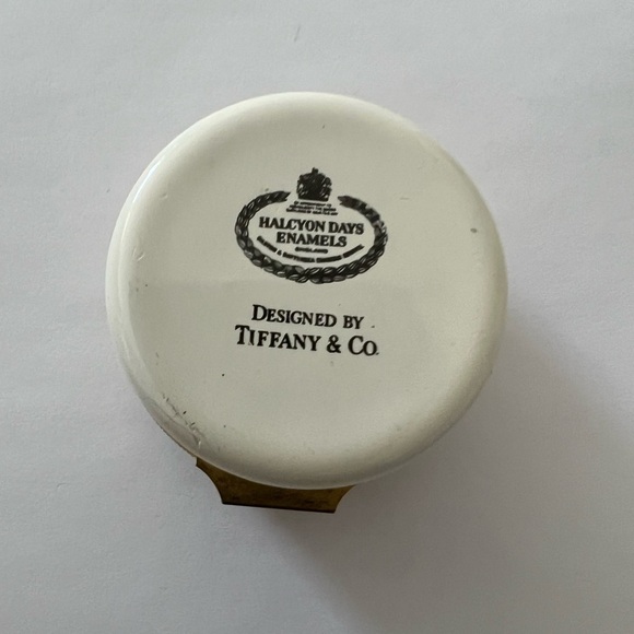 Halcyon Days of London designed By Tiffany & Co Vintage Raggedy Ann Enamel Box - Picture 12 of 13